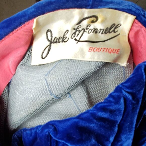 Vintage 60\'s Jack Mconnell Boutique velvet beray main image 4